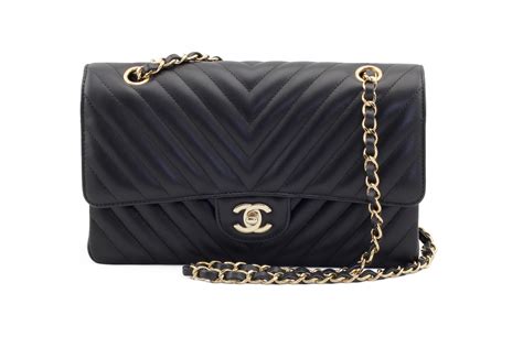 chanel black white flap chevron